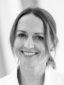 Porträt der Autorin Dr. Miriam Wiegand, Fachärztin für Gynäkologie und Geburtshilfe