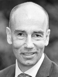 Porträt des Autors Univ.-Prof. Dr. med. Alexander Strauss, Facharzt für Gynäkologie und Geburtshilfe
