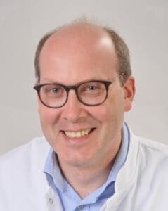 Porträt des Autors PD Dr. med. Henner Morbach, Leitung des Bereiches Pädiatrische Immunologie, Universitäts-Kinderklinik Würzburg