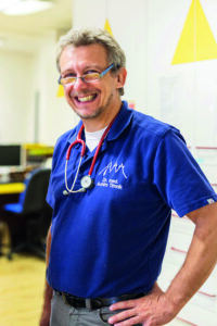 Porträt des Autors Dr. med. Achim Timnik, niedergelassener Kinder- und Jugendarzt, Dr. Timnik & Dr. Reiter, Kinder- und Jugendarztpraxis